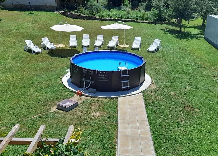 Guest House-restaurant St. George / къща за гости-ресторант свети георги 3*